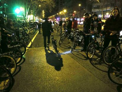 Homenaje el 8 de mazo de 2016 por el ciclista atropellado en la calle de Alberto Alcocer.