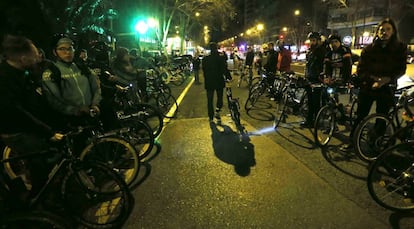 Homenaje el 8 de mazo de 2016 por el ciclista atropellado en la calle de Alberto Alcocer.