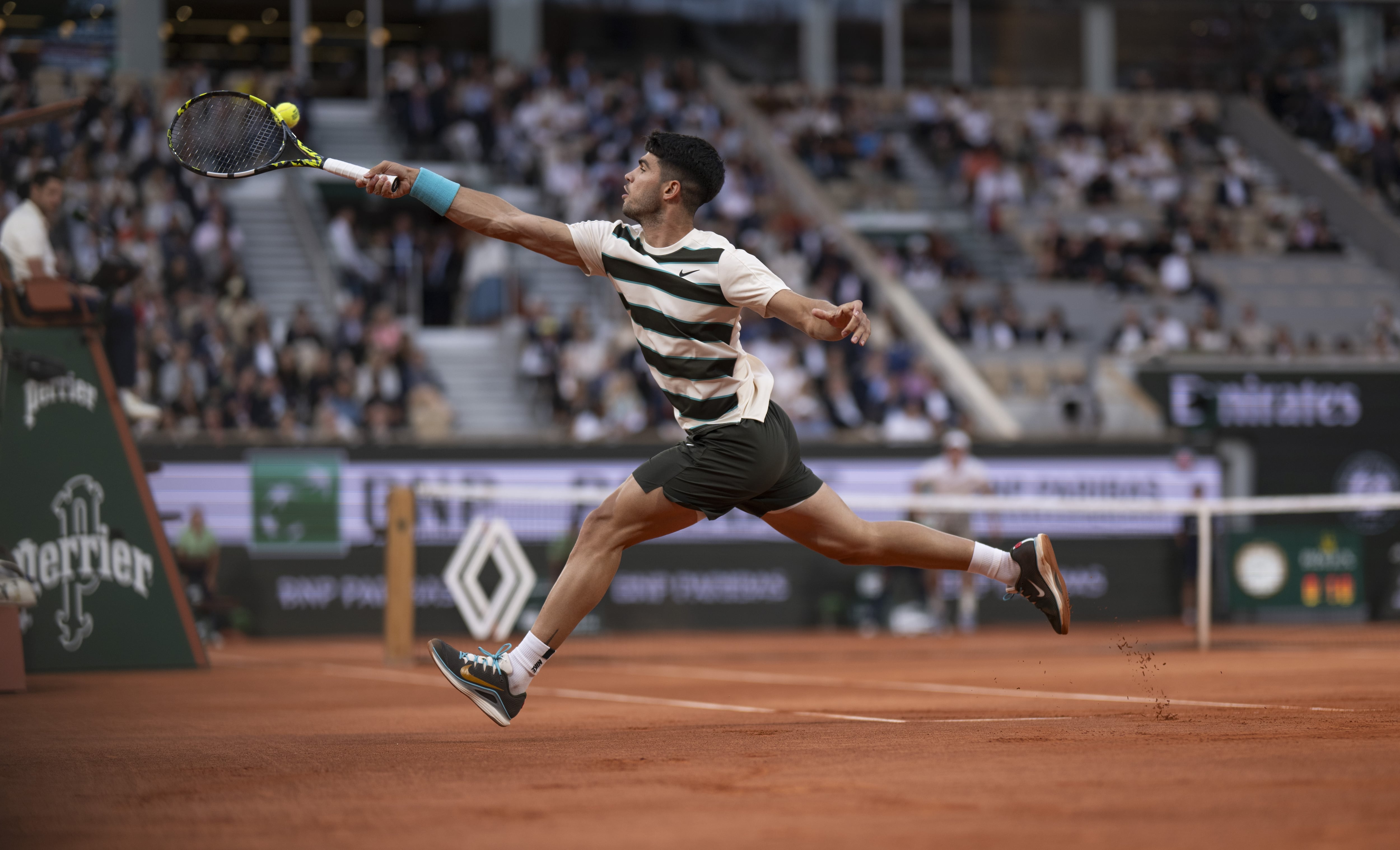 Alcaraz desborda a Paul y accede a las semifinales de Roland Garros