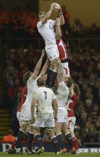 Touche que gana el jugador inglés Tom Croft