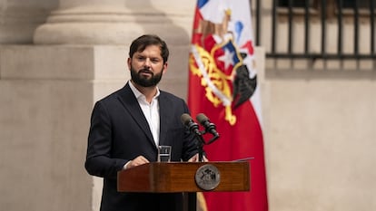 Boric defiende que le comunicó a Kast sobre el proyecto del cable chino y el futuro ministro del Interior lo niega