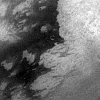 Detalle de la superficie de Titán.