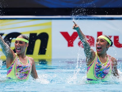 Nuria Diosdado y Joana Jiménez, durante una competencia en Budapest, en 2022.