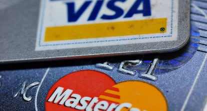 Tarjetas Visa y Mastercard.