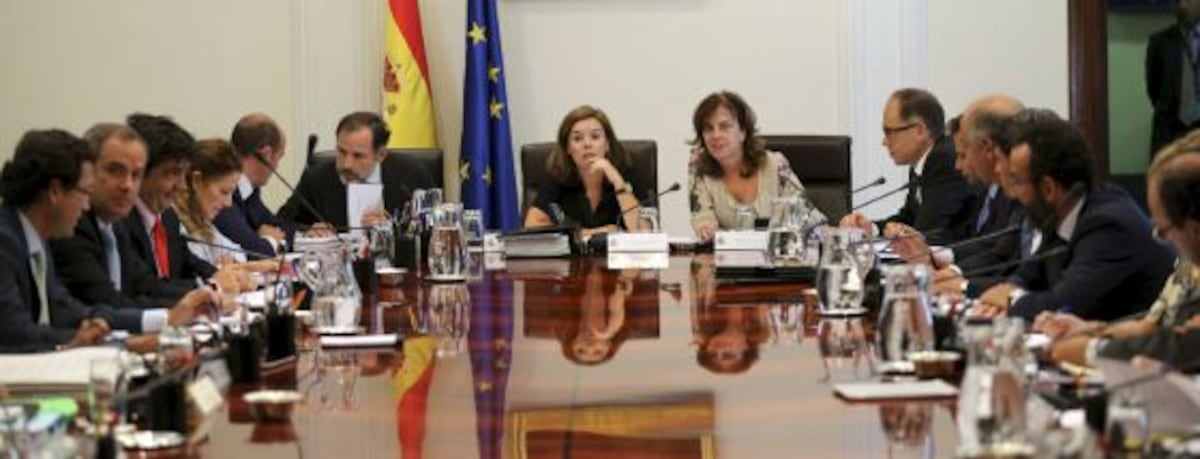PP y PSOE reanudan su carrera de promesas contra la corrupción ...