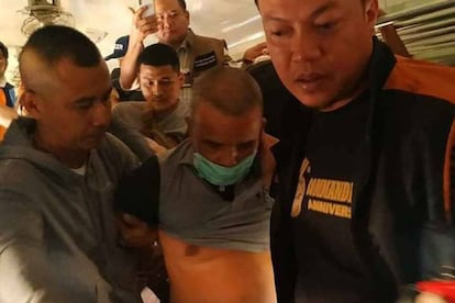 Momento del arresto del asesino múltiple Somkid Phumphuang el pasado día 18 en Tailandia.