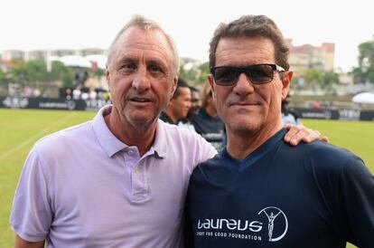 Cruyff, con Capello en Kuala Lumpur.