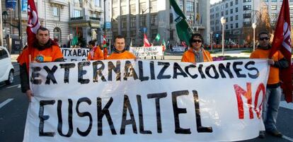 Manifestación de trabajadores de Euskaltel el pasado diciembre en Bilbao.