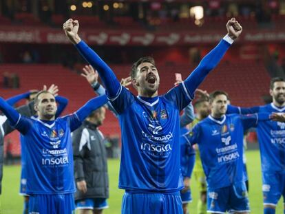 Los jugadores del Formentera celebrando la clasificaci&oacute;n.