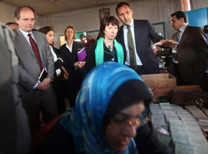 Ashton visita unas instalaciones de la ONU en Gaza durante su viaje de unas horas a la Franja palestina