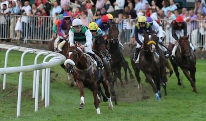 Un momento de la disputa de la Copa de Oro del año pasado en el hipódromo donostiarra.