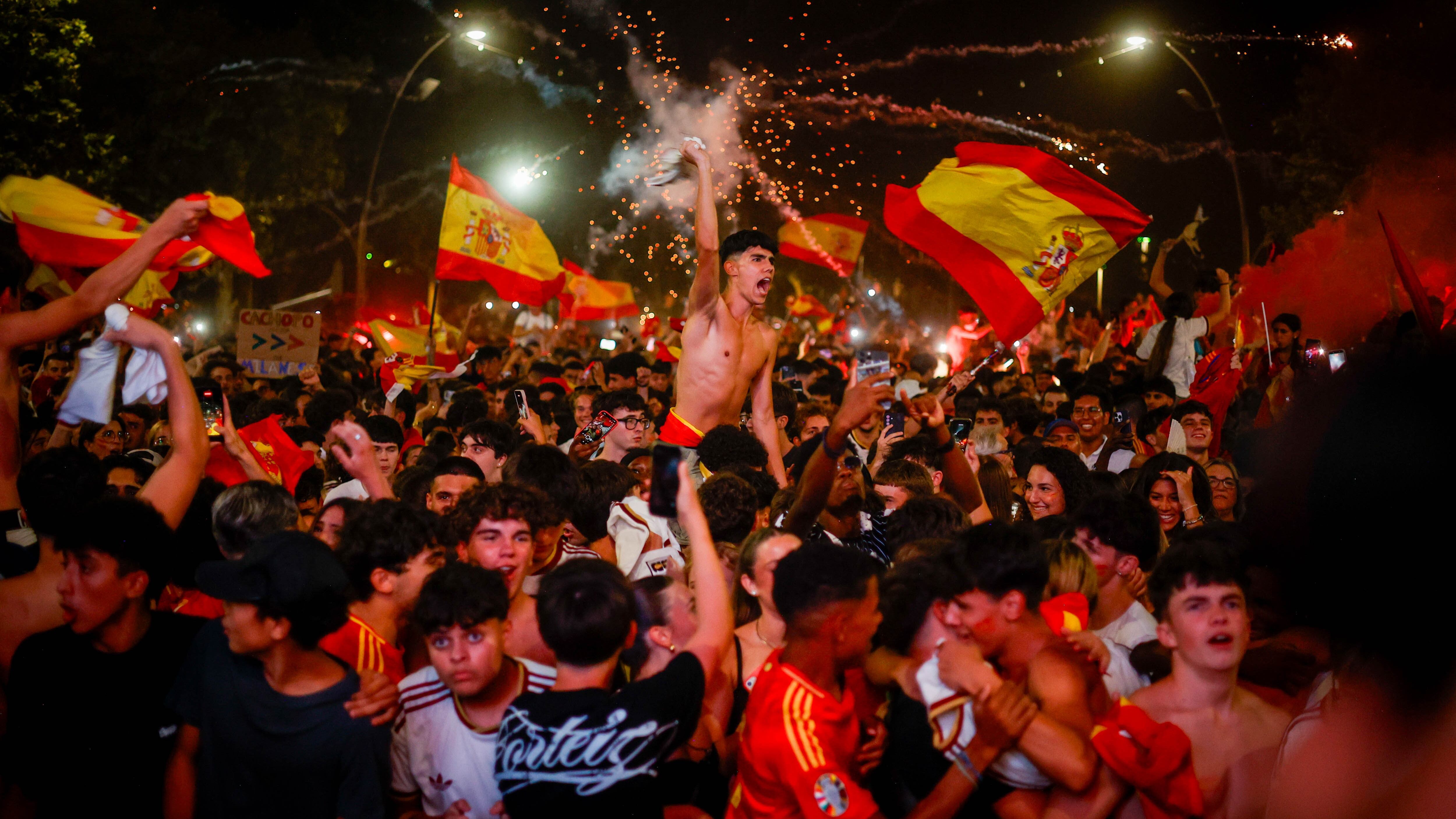 Rocafonda vibra con Lamine y la cuadrilla de Eibar arropa al héroe Oyarzabal: “Nuestro campeón”