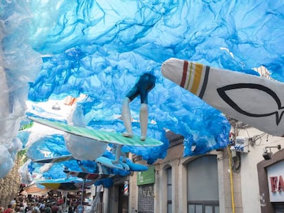 El carrer Verdi amb la decoració "Califòrnia Dreams".