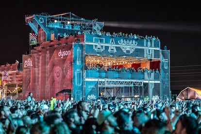 Una imagen del público frente al escenario principal de Mad Cool (Madrid) durante el concierto de Pearl Jam, el 11 de julio de 2024. 