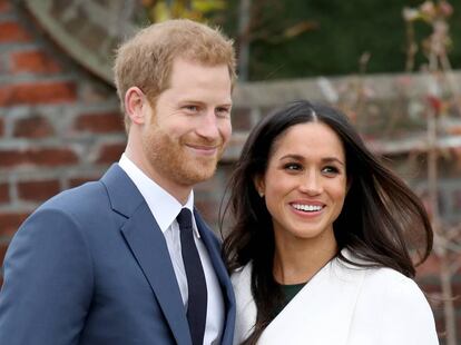 Harry y Meghan Markle durante su comparecencia pública tras el anuncio de su compromiso el 27 de noviembre de 2017.