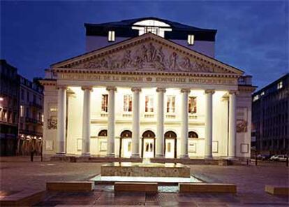 Fachada del teatro La Monnaie, de Bruselas.