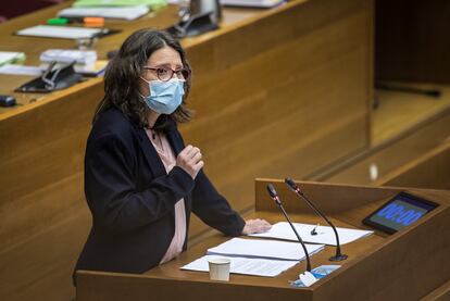 Mónica Oltra explica la actuación de su consejería en el caso de un educador, exmarido de ella, condenado a cinco años de cárcel por abuso de una menor tutelada por la Generalitat.