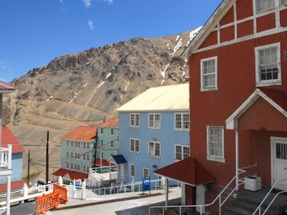 Vista de la ciudad fantasma de Sewell, junto a la explotación minera de El Teniente, en los Andes chilenos.