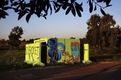 Refugio situado en una carretera de Sderot.