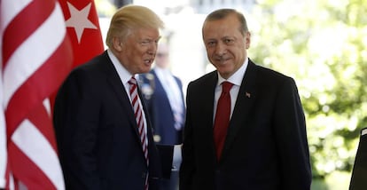 El presidente Trump recibe a su hom&oacute;logo turco Erdogan. 