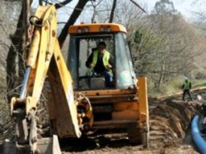 Obras de canalización de gas de Elecnor en Asturias.