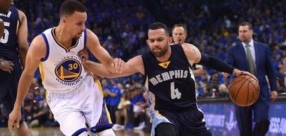 Stephen Curry y Farmar en el Warriors-Grizzlies.