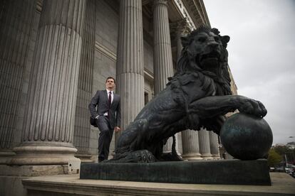 Albert Rivera, en las escalinatas del Congreso de los Diputados, en 2018.