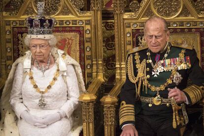 La reina Isabell II y el pr&iacute;ncipe Felipe de Edimburgo.