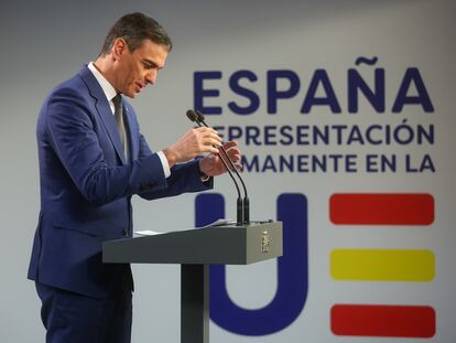 Pedro Sánchez en la oficina de la Representación Permanente de España en la UE en Bruselas, este jueves.