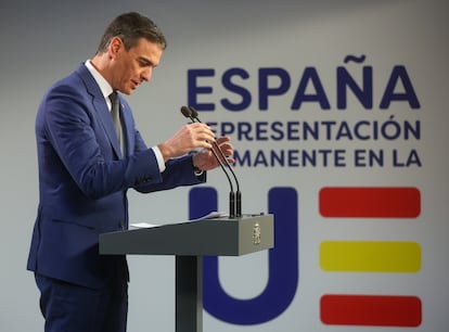 Pedro Sánchez en la oficina de la Representación Permanente de España en la UE en Bruselas, este jueves.