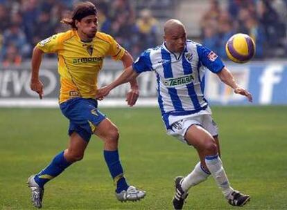 El Cádiz frente al Málaga, en un partido de segunda