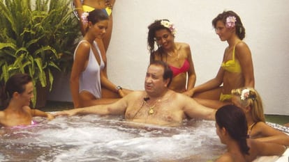 Una imagen de 'Las noches de tal y tal', emitido por Telecinco en 1991 y presentado por Jesús Gil.