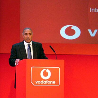 Arun Sarin, consejero delegado de Vodafone, en Newbury.