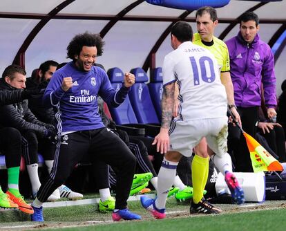 James celebra junto a Marcelo su gol ante el Eibar.