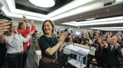 Carina Mejías celebra el resultat de les eleccions.