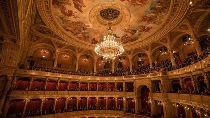 Interior de la ópera de Budapest.