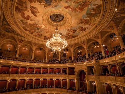 Interior de la ópera de Budapest.