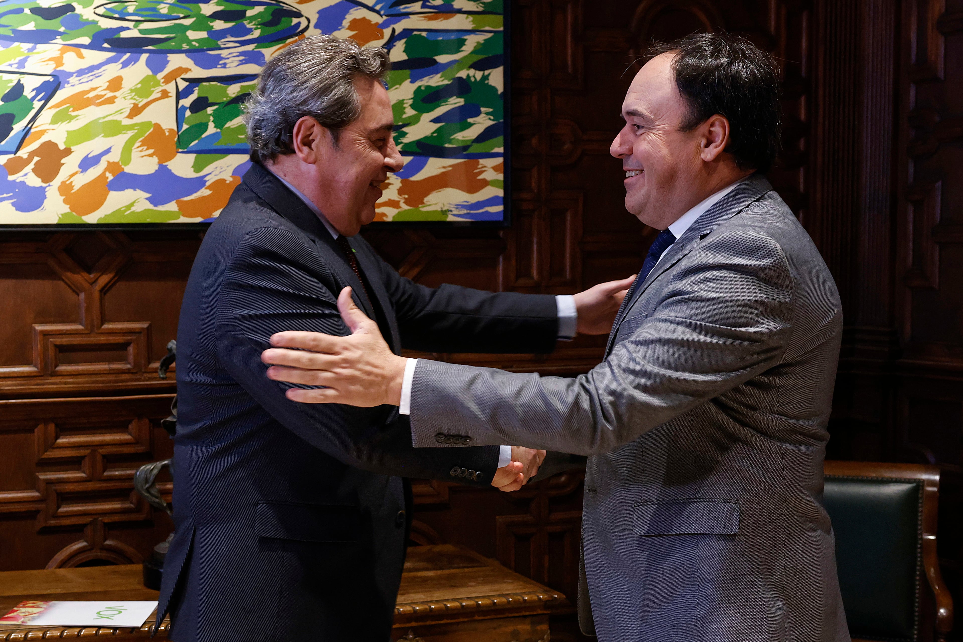 Vox asegura que los presupuestos de Pérez Llorca serán “los primeros en España” que incluyan expresamente la “prioridad nacional”