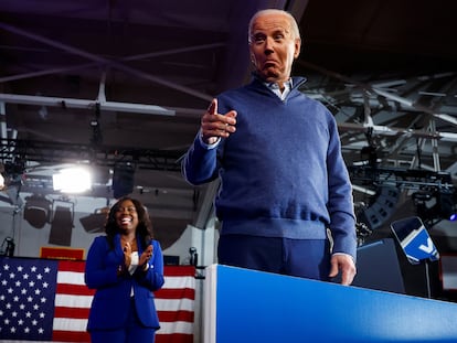 El presidente estadounidense, Joe Biden, participa en un evento de campaña en la escuela secundaria Strath Haven en Wallingford (Pensilvania), el 8 de marzo.