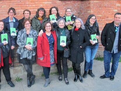 De izquierda a derecha, arriba: Laura Tomàs, Inés MacPherson, Muntsa Mimó, Cristina Xifra y Anna Martínez; abajo: Elena Bartomeu, Gemma Nafria, Gemma Martí, Àngels Blasco, Eva Espinosa, Maria Arazo y Ricard Ruiz Garzón. 