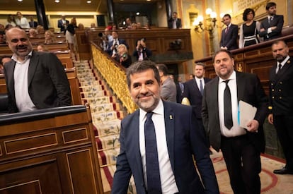 Jordi Sànchez, seguido de Oriol Junqueras, el pasado 21 de mayo en el Congreso de los Diputados.