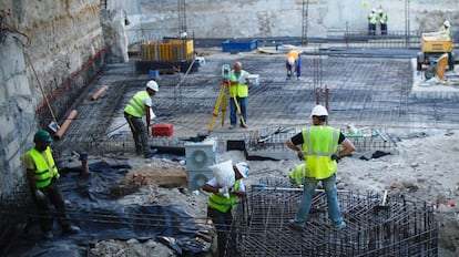 Trabajadores en una obra de Sevilla. 