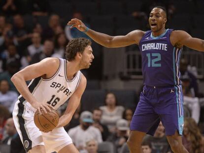 Pau Gasol y Dwight Howard.