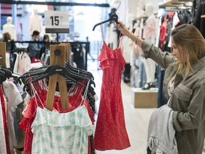 Botiga de moda en un centre comercial de Barcelona.