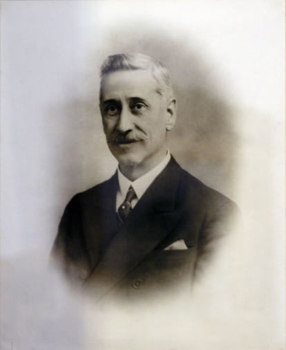 Victorino Fabra Adelantado era sobrino del 'abuelo Pantorrilles', miembro del Partido Liberal Conservador. Junto a su hermano Hipólito alternó la presidencia de la Diputación entre 1885 y 1906.