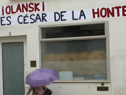 Protestas frente a la Academia de los César por las nominaciones de Roman Polanski 