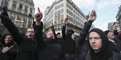 Un grupo de ultras irrumpe en la concentraci&oacute;n contra el terrorismo celebrada el domingo en Bruselas.