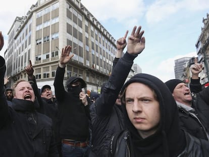 Un grupo de ultras irrumpe en la concentraci&oacute;n contra el terrorismo celebrada el domingo en Bruselas.