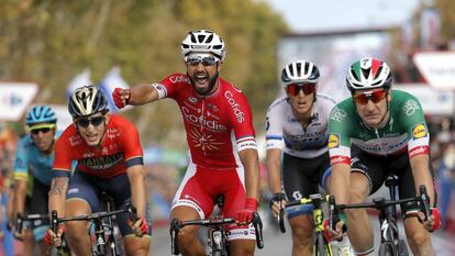 Nacer Bouhanni se impone en la sexta etapa.