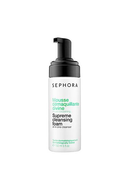 Crema limpiadora de Sephora, que contiene HydroSenn+, un ingrediente natural que proporciona una hidratación inmediata y de larga duración con más eficacia que el ácido hialurónico. (12 euros).